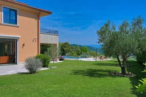 Villa Alpeza Dobreć 0*,
